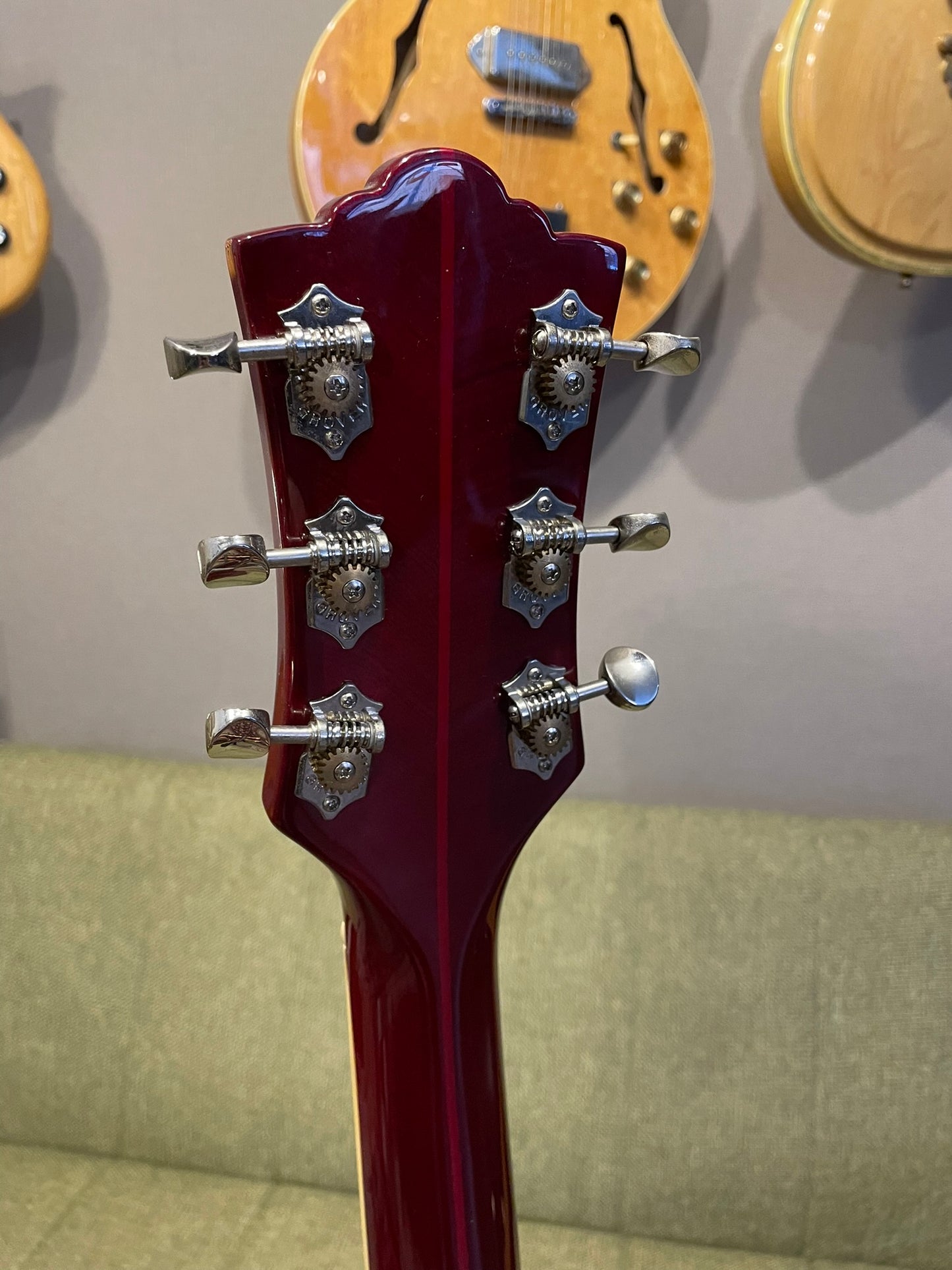 ギルド ニューアーク セント スターファイア VI ビグスビー付き