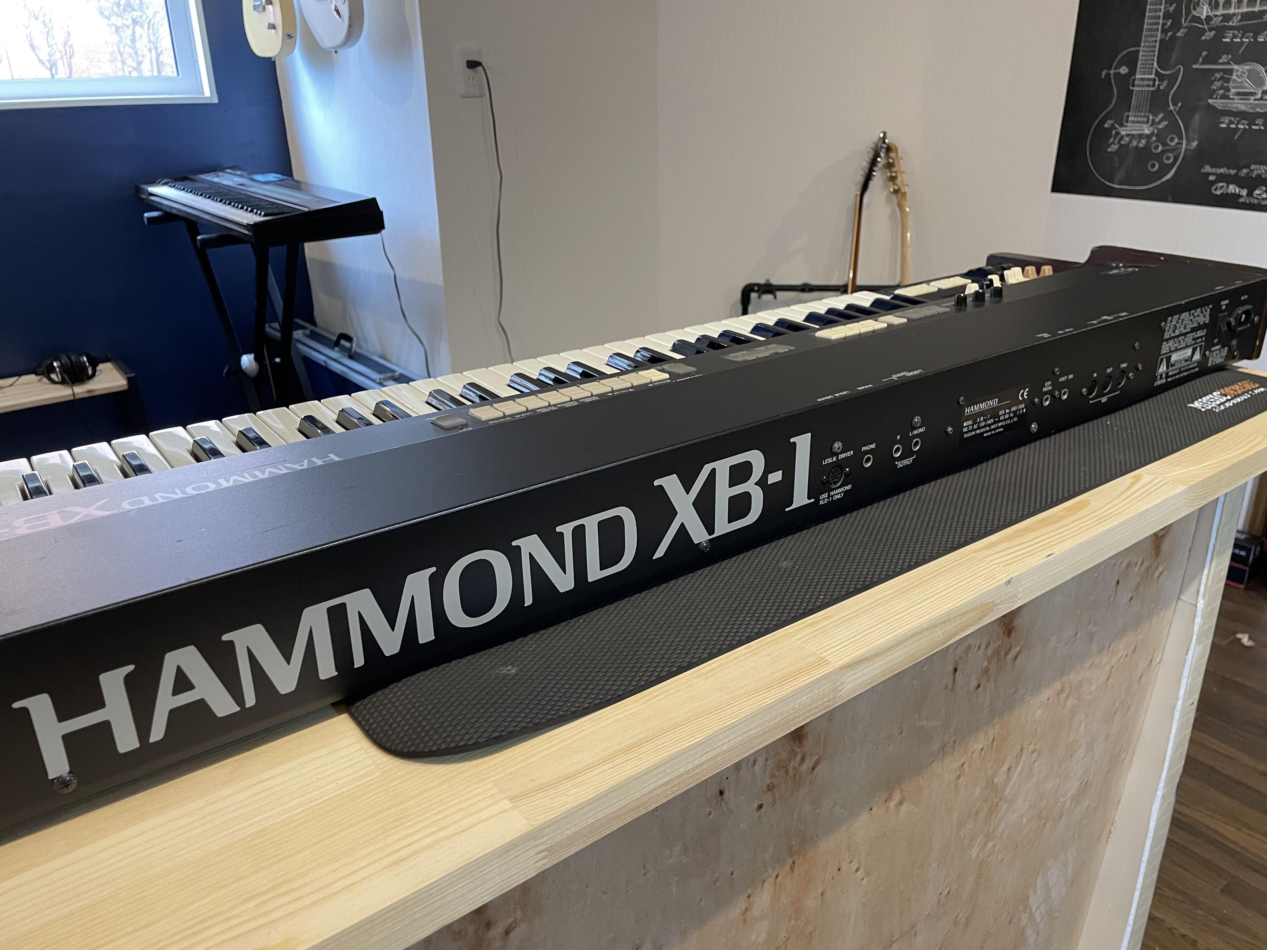 Hammond XB-1