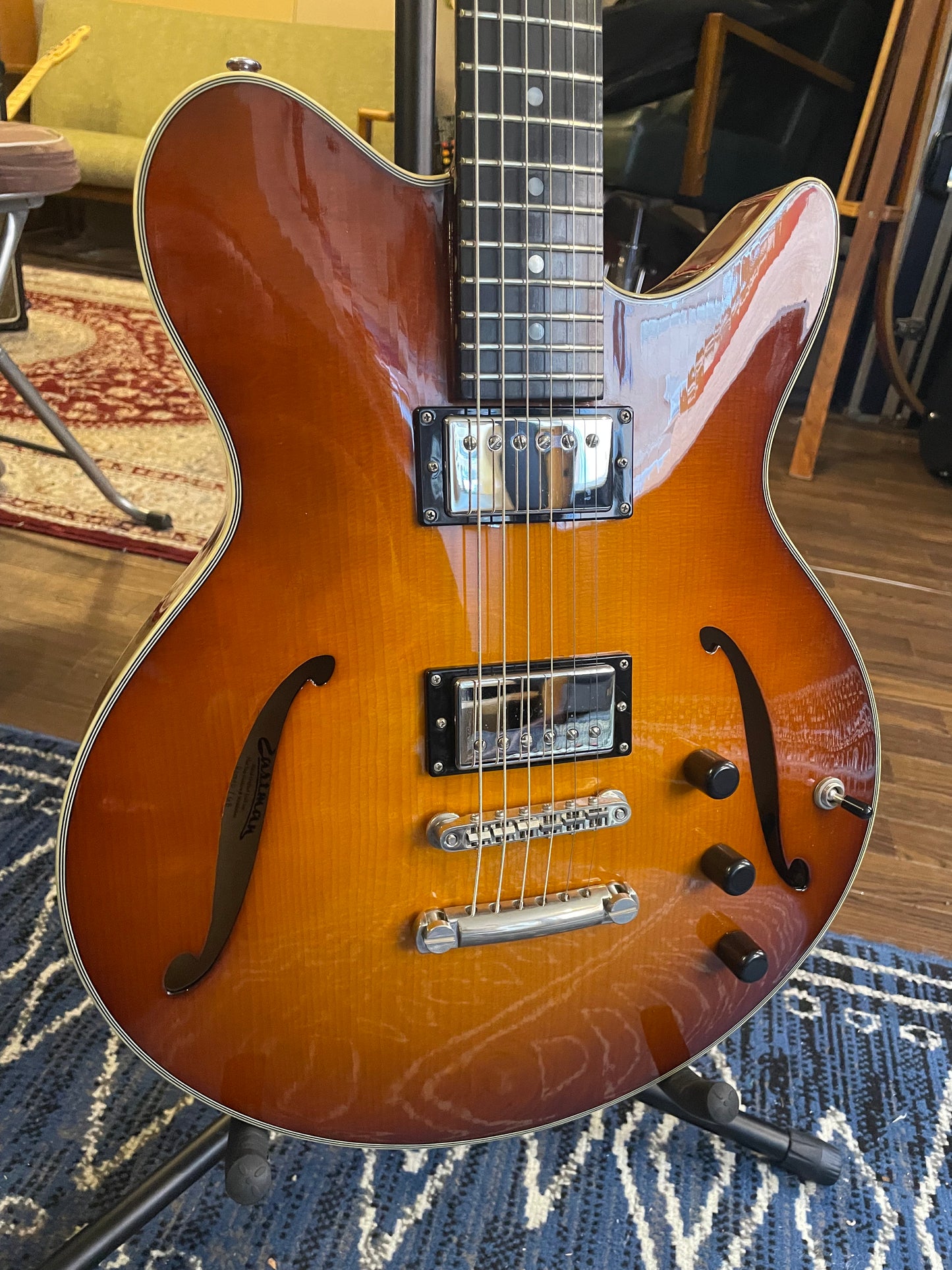2021年製 Eastman Romeo – Goldburst（スプルーストップ、Lollarピックアップ搭載）