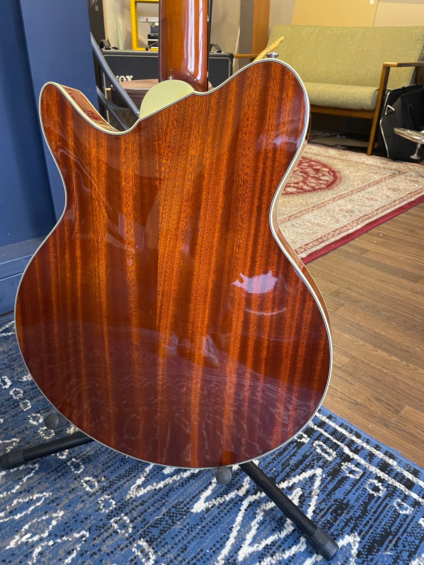 2021年製 Eastman Romeo – Goldburst（スプルーストップ、Lollarピックアップ搭載）